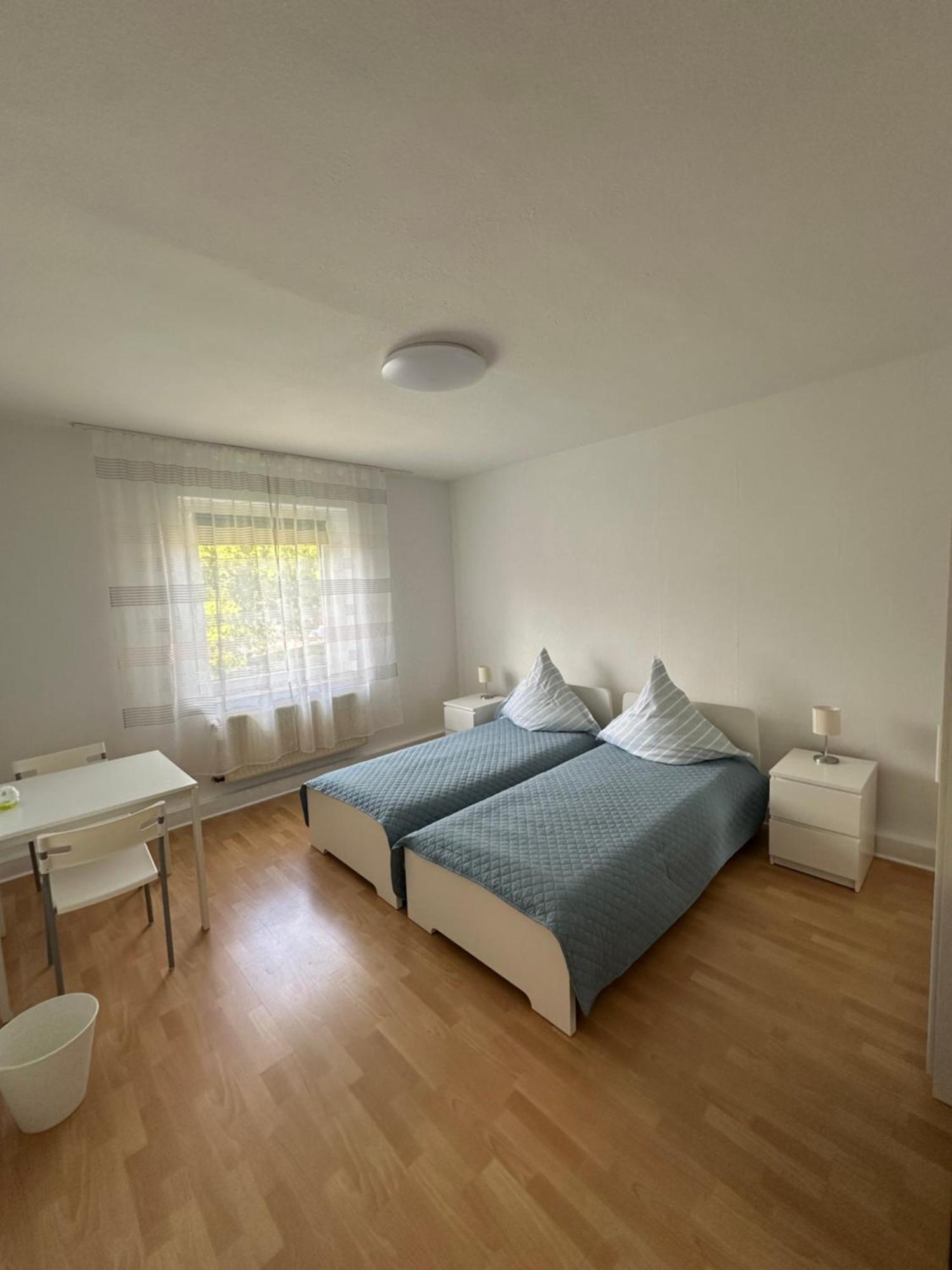 Privatzimmer Am Iltispark Duisburg Exterior foto